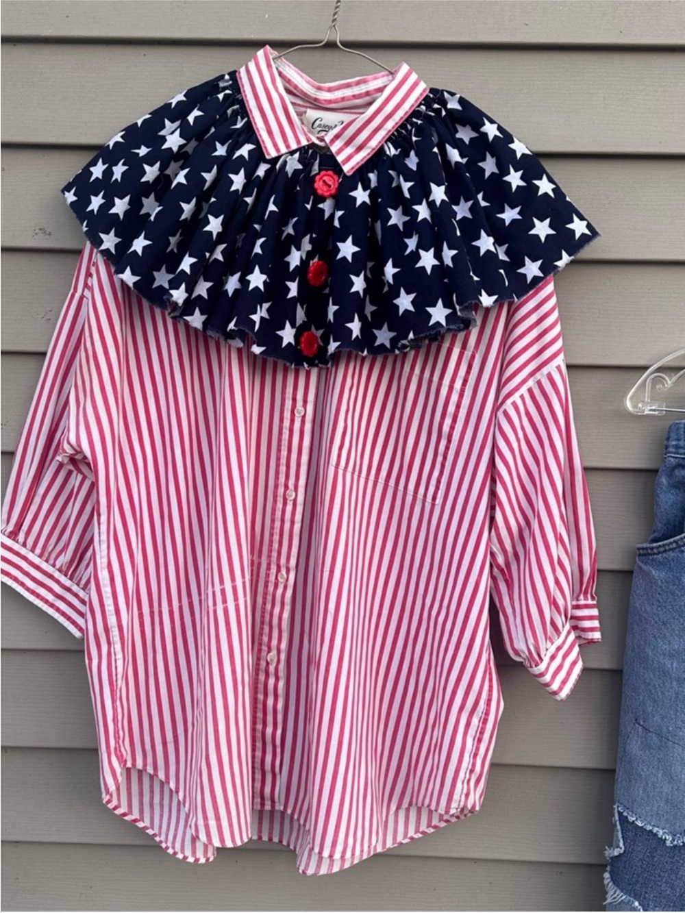 Red white & blue stars ruffle statement clown collar